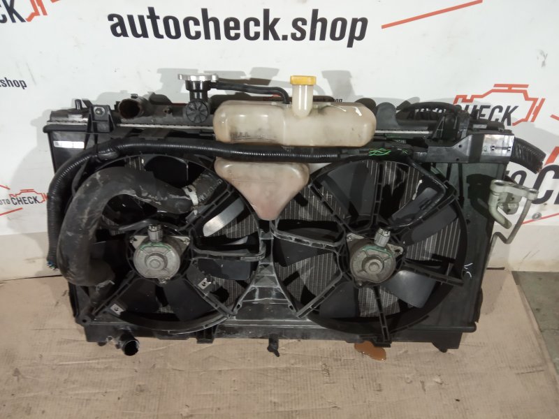Диффузор радиатора Mazda 6 2008 Хэтчбек 2.5 бензин L517-15-025C Б/У