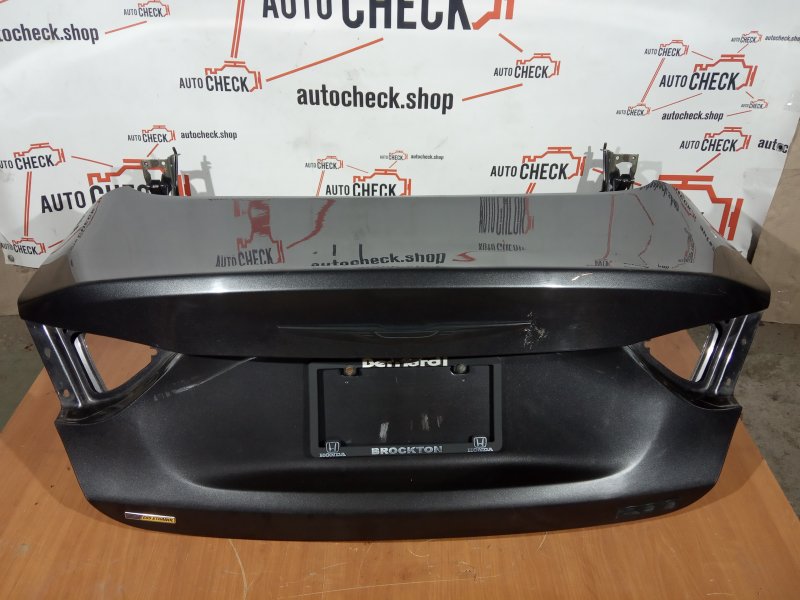 Крышка багажника Chrysler 200 2015 2.4 68145914AA Б/У