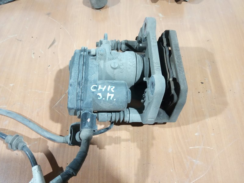 Суппорт тормозной задний правый в сборе задний правый Chrysler 200 2015 2.4 68225304AB Б/У