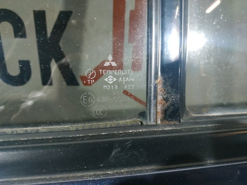 Стекло двери заднее левое Mitsubishi Pajero Wagon 2007 Внедорожник 3.2 дизель MR 436981 Б/У