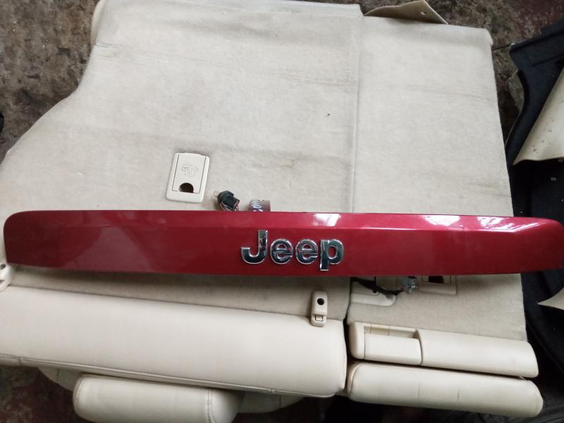 Эмблема Jeep на крышку багажника Jeep Compass 2011-2016 Внедорожник 2.4 55157088AC контрактная