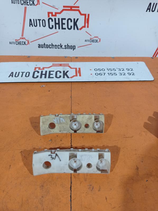 Крепление бампера заднее левое Nissan X-Trail T31 2008 Внедорожник 2.0 дизель 85271-JG00A Б/У