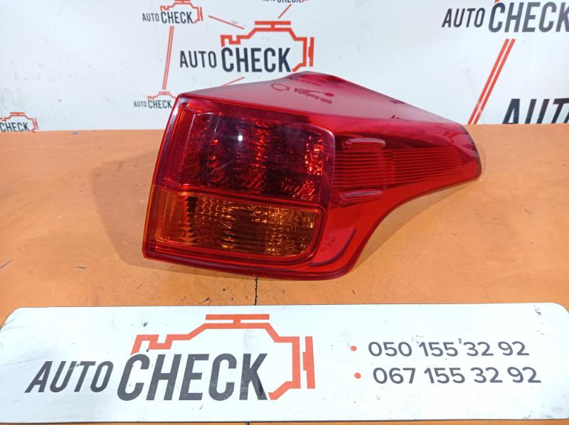 Фонарь задний правый внешний Toyota RAV 4 2013 Внедорожник 2.0 81550-0R030 Б/У