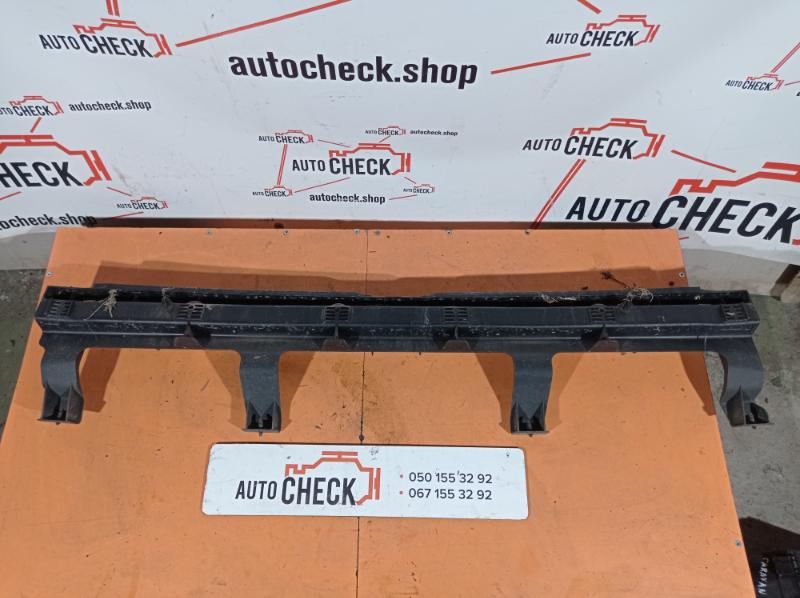 Крепление бампера заднее Dodge Grand Caravan 2011-2020 3.6 5113107AC Б/У