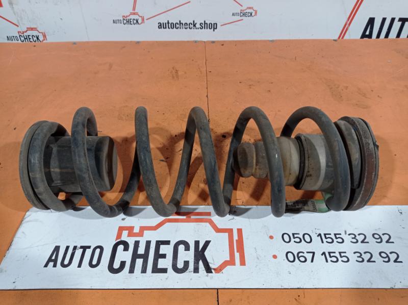Пружина подвески задняя правая Dodge Grand Caravan 2011-2020 3.6 4670588AB Б/У