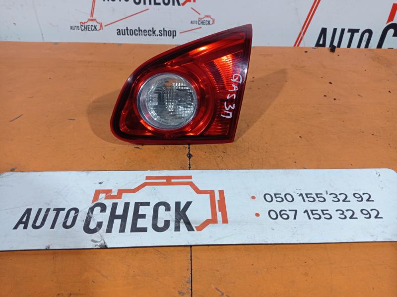 Фонарь задний правый внутренний Nissan Qashqai 2007 Внедорожник 2.0 бензин 26550-JD800 контрактная