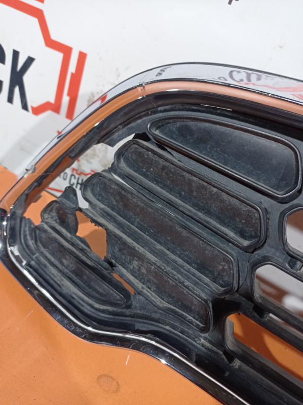 Решетка радиатора Mini Cooper Countryman R60 Хетчбек 2.0 дизель