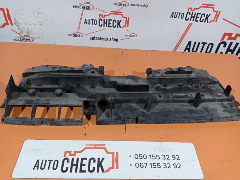Дефлектор радиатора Jeep Cherokee 2015 Внедорожник 2.4 68203073AA Б/У