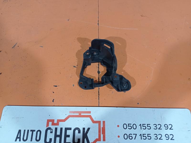Кронштейн противотуманной фары правый Mazda CX-5 2013-2016 Внедорожник 2.2 дизель Б/У