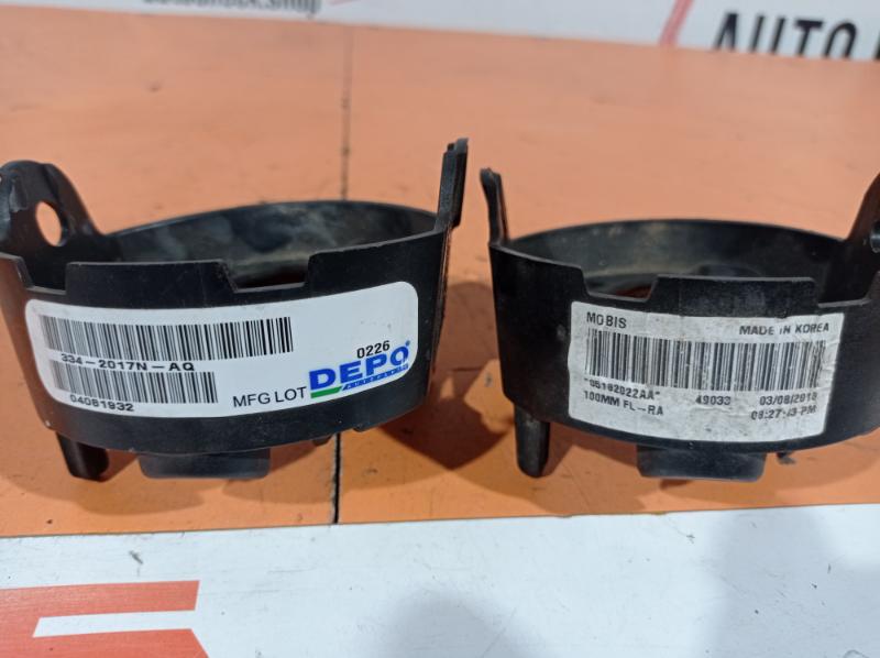 Кронштейн противотуманной фары Grand Caravan 2011-2020 3.6