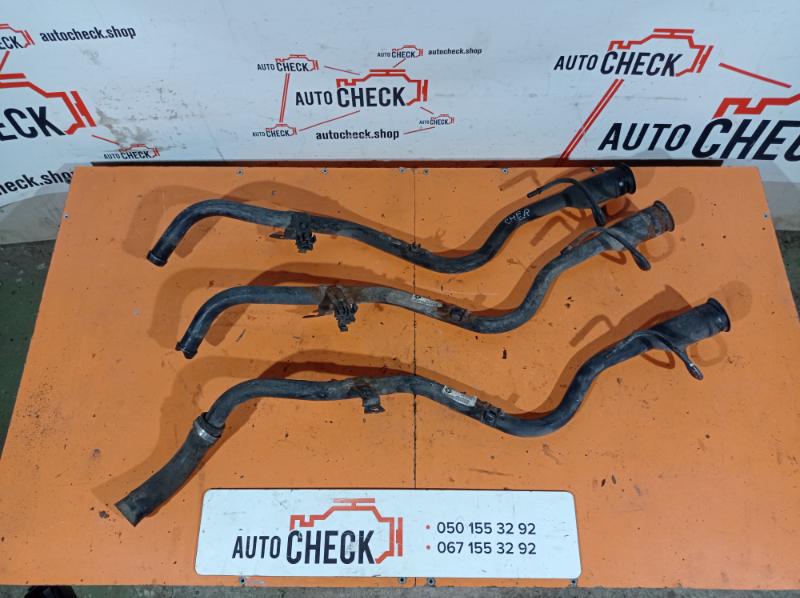 Горловина топливного бака правая Jeep Cherokee 2015 Внедорожник 2.4 68154480AE Б/У