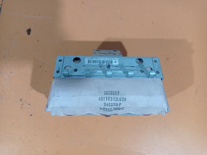 Подушка безопасности пассажира Subaru Legacy 2011 Седан 2.0 дизель 98271AJ010 Б/У