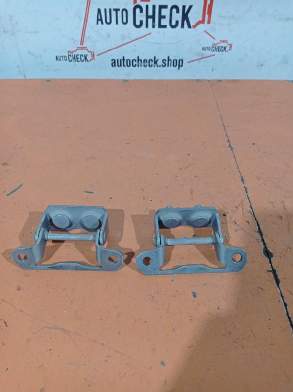 Петля крышки багажника Subaru XV 2013 Внедорожник 2.0 бензин 60879FJ000 Б/У