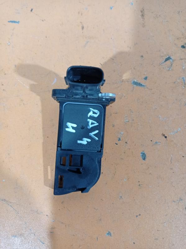 Датчик массового расхода воздуха Toyota RAV 4 2013 Внедорожник 2.0 22204-26010 Б/У