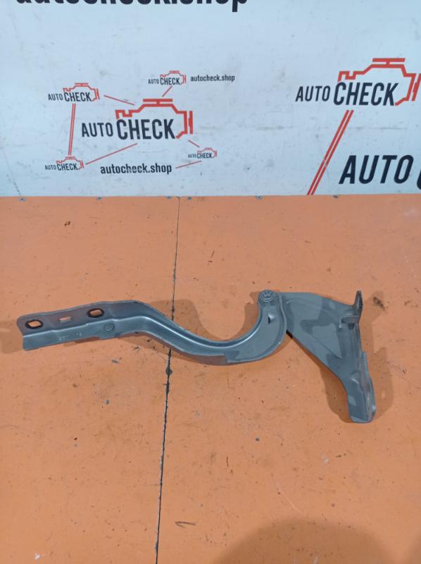 Петля капота правая Jeep Cherokee 2015 Внедорожник 2.4 68103056AA Б/У
