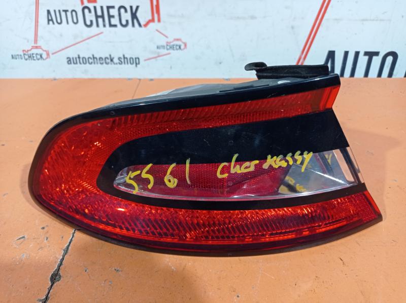 Фонарь задний левый внешний Dodge Dart 2013 седан 2.0 бензин 68081394AH контрактная