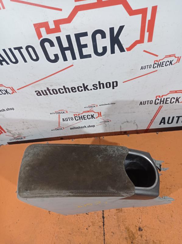 Подлокотник Toyota Prius 2014 универсал 1.8 гибрид 58906-47050-E1 контрактная