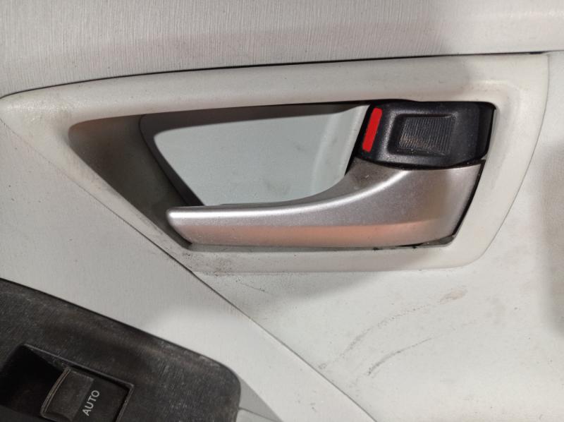 Ручка двери внутренняя передняя правая Toyota Prius 2014 универсал 1.8 гибрид 69205-47040-C0 контрактная
