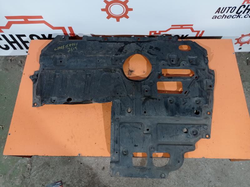 Защита двигателя Toyota Prius 2014 универсал 1.8 гибрид 51410-12105 контрактная