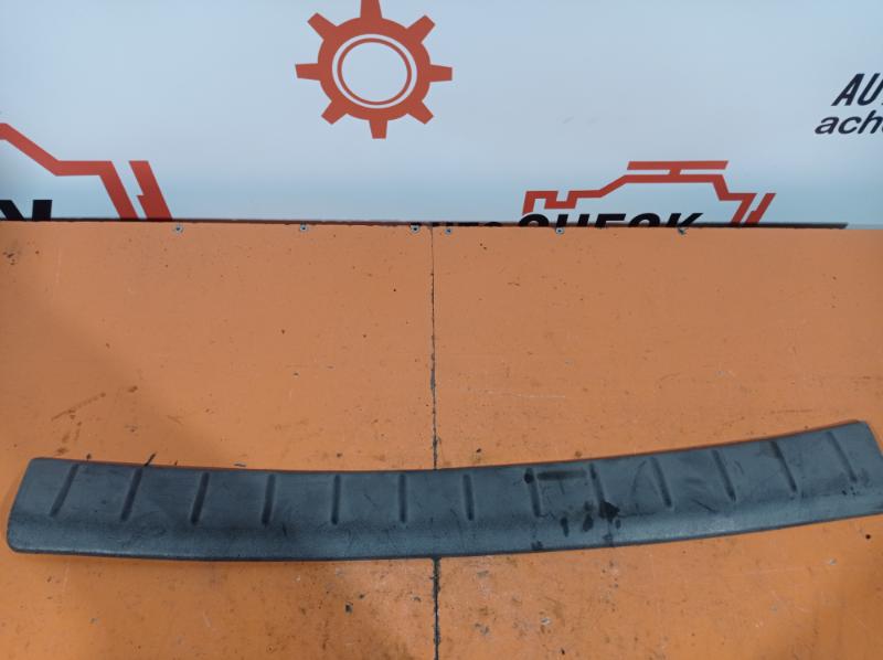 Накладка заднего бампера Toyota Prius 2014 универсал 1.8 гибрид 00016-47040 контрактная