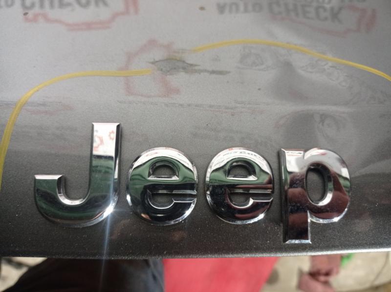 Эмблема Jeep Patriot 2012 внедорожник 2 бензин 68364626AA контрактная
