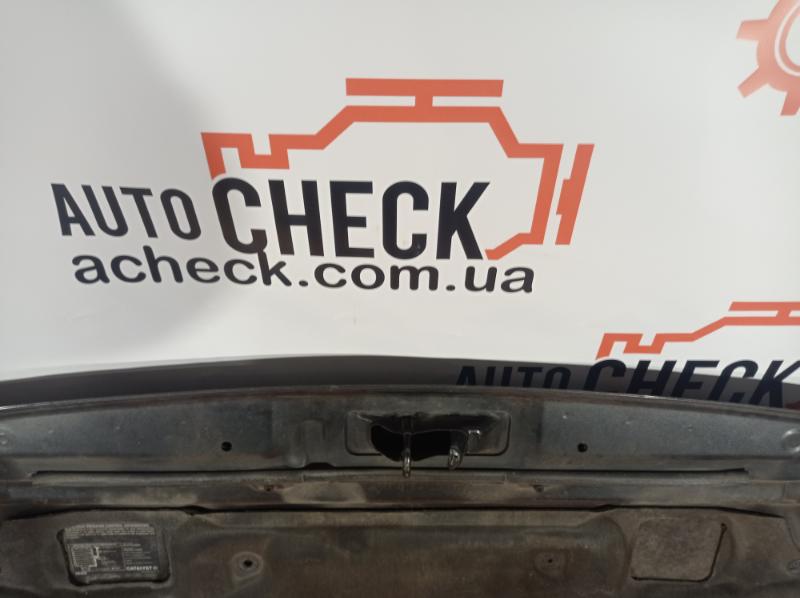Уплотнительная резинка капота Nissan Armada 2008 внедорожник 5.6 контрактная