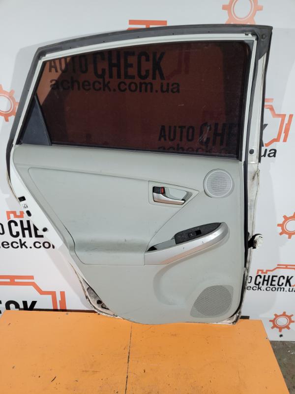 Карта дверная задняя левая Toyota Prius 2014 универсал 1.8 гибрид 67640-47261-B0 Б/У