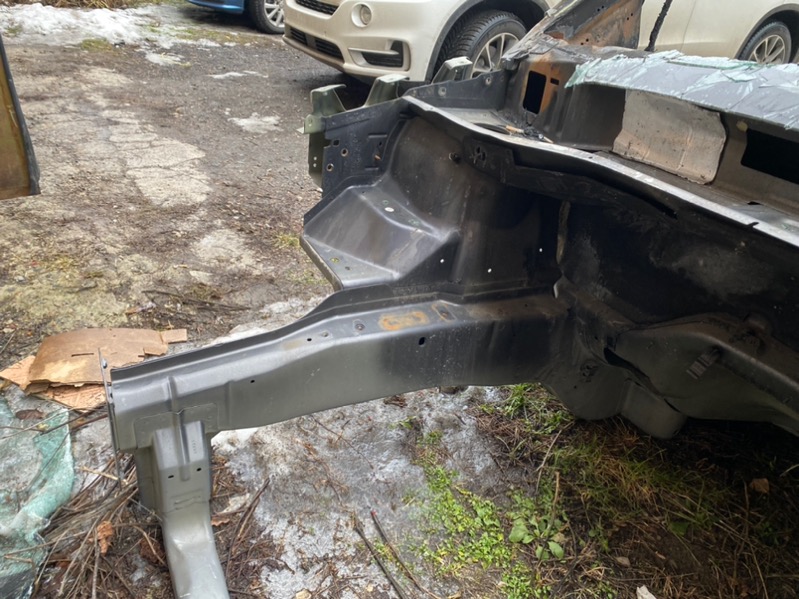 Четверть передняя правая Grand Caravan 2011-2020 3.6