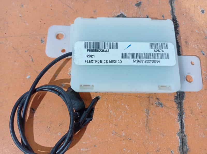 Антенна Jeep Compass 2012 Внедорожник 2.4 бензин P68056236AA контрактная