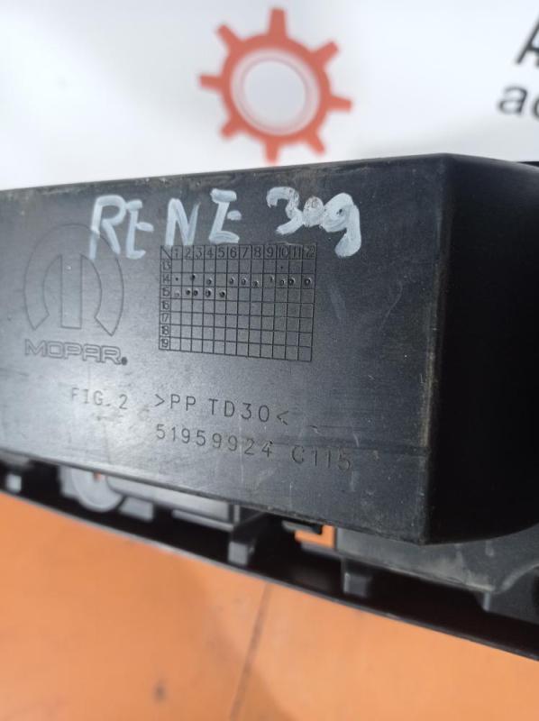 Абсорбер бампера задний Renegade 2015-2021 Внедорожник 2.4 бензин