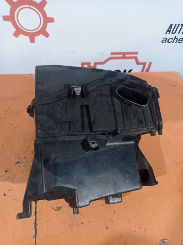 Корпус блока предохранителей LS 460 2007 Седан 4.6