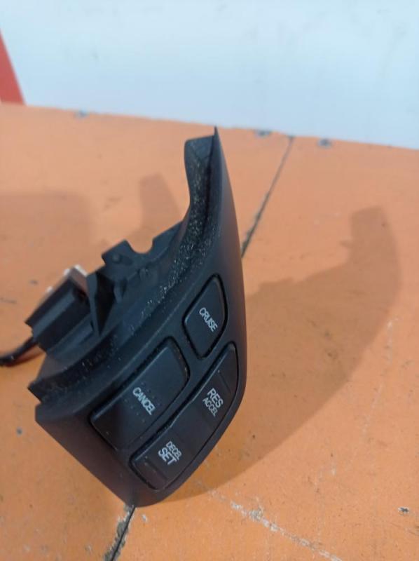 Кнопки мультимедиа на руль правые Honda CR-V 3 2007-2012 Внедорожник 2.2 дизель Б/У