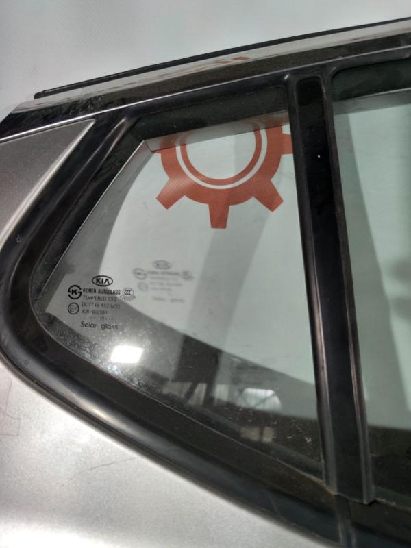 Глухое стекло заднее правое заднее правое Toyota Prius 2014 универсал 1.8 гибрид Б/У