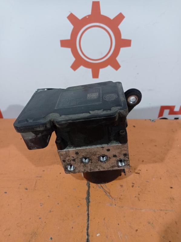 Блок ABS Toyota Seqouia 2011 внедорожник 5.7 бензин Б/У