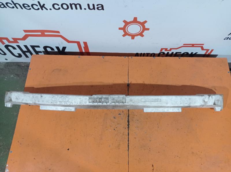 Абсорбер бампера Toyota Prius 2014 универсал 1.8 гибрид контрактная
