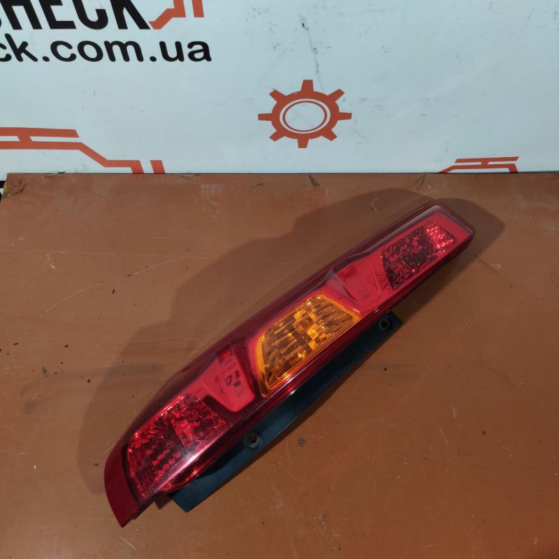 Фонарь задній лівий задний левый Nissan X-Trail T31 2008 Внедорожник 2.0 дизель Б/У
