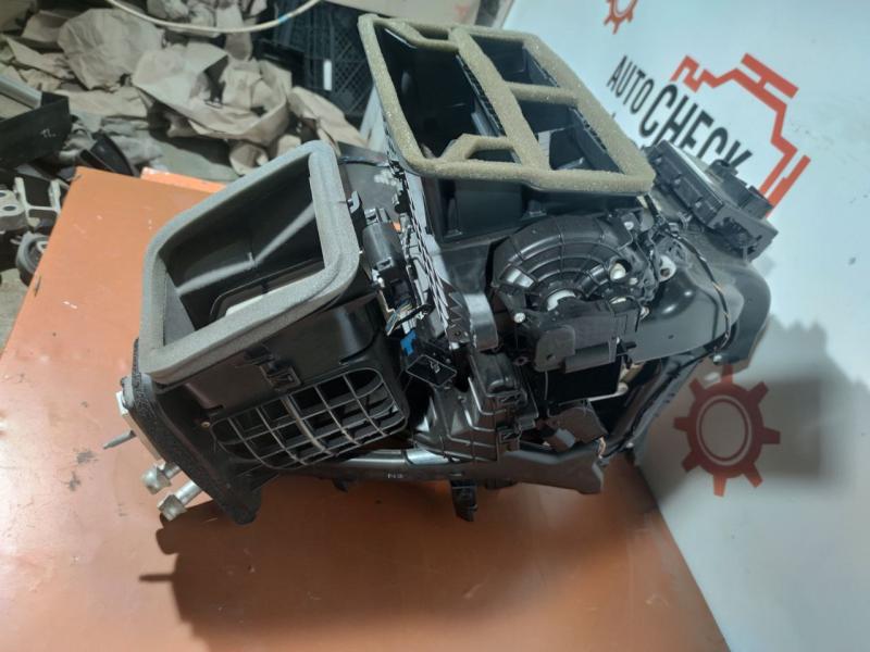 Корпус печки Jeep Cherokee 2015 Внедорожник 2.4 Б/У