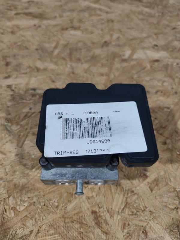 Блок ABS Jeep Cherokee Внедорожник 2.4