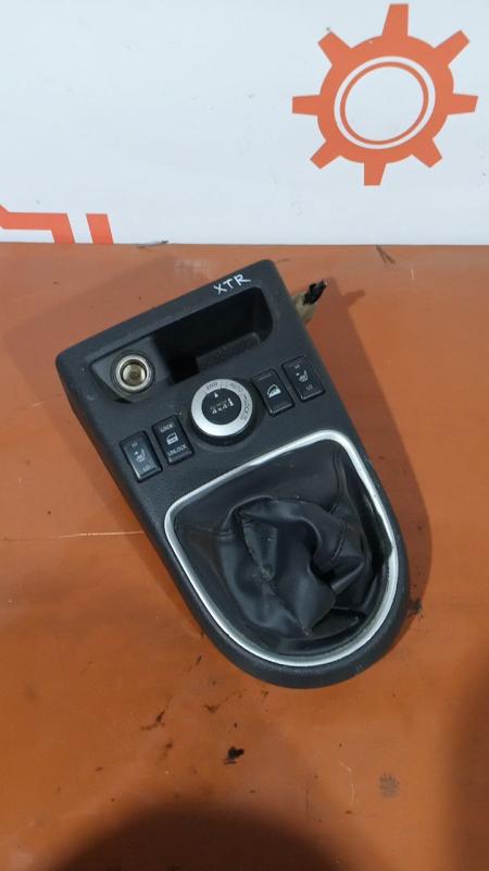 Кожух ручки КПП Nissan X-Trail T31 2008 Внедорожник 2.0 дизель Б/У
