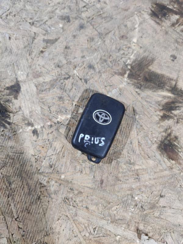 Ключ зажигания Toyota Prius 2014 универсал 1.8 гибрид контрактная