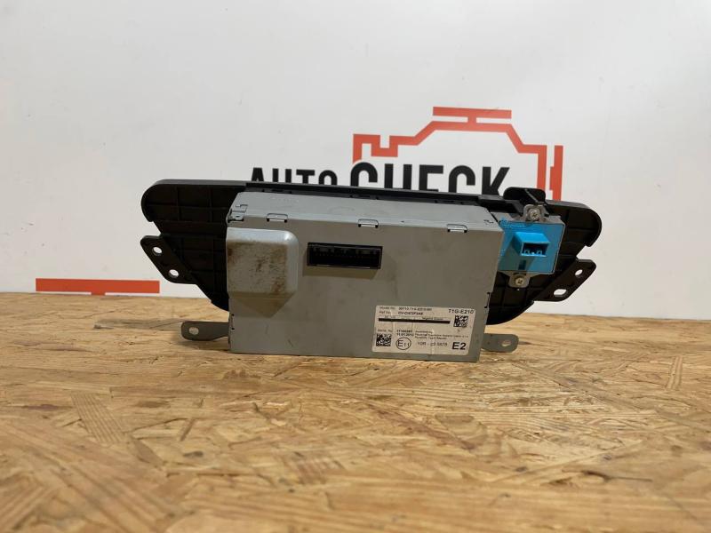 Панель управления монитором и климатом Honda CR-V 4