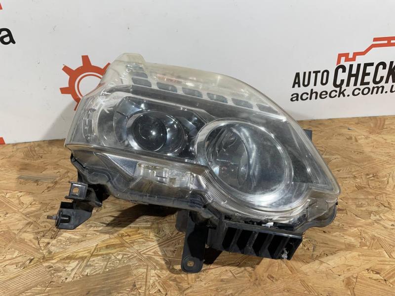 Фара правая передняя правая Nissan X-Trail T31 2008 Внедорожник 2.0 дизель 260103UF2A Б/У