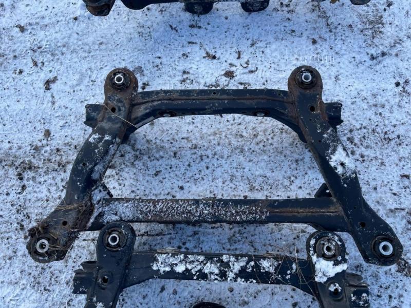 Подрамник задний задний Jeep Cherokee 2015 Внедорожник 2.4 4877381AG Б/У
