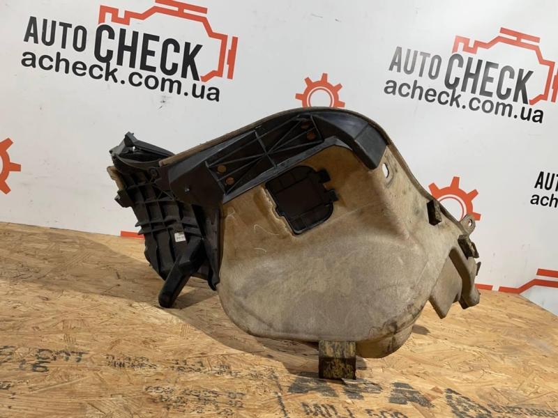 Обшивка багажника задняя левая LS 600 2007 Седан (2URFSE) 5000CC 32-VALVE DOHC EFI
