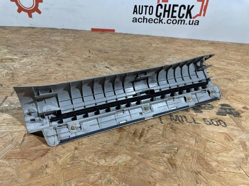 Накладка порога ЗП задняя правая LS 600 2007 Седан (2URFSE) 5000CC 32-VALVE DOHC EFI