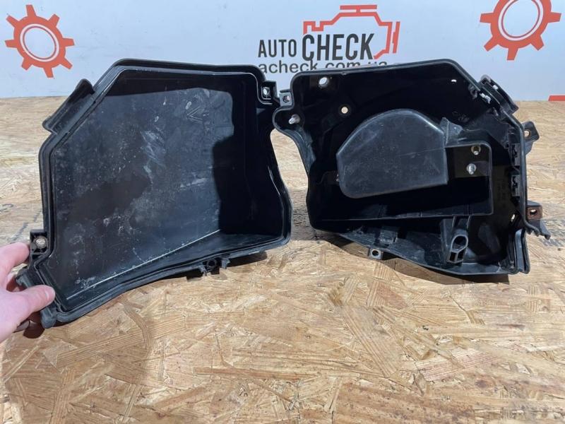 Резонатор воздушного фильтра LS 600 2007 Седан (2URFSE) 5000CC 32-VALVE DOHC EFI