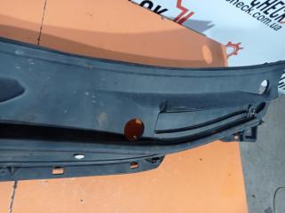 Жабо Toyota Prius универсал 1.8 гибрид Жабо Toyota Prius универсал 1.8 гибрид