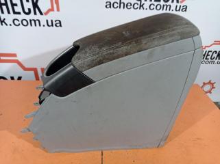 Консоль центральная Toyota Prius универсал 1.8 гибрид Консоль центральная Toyota Prius универсал 1.8 гибрид