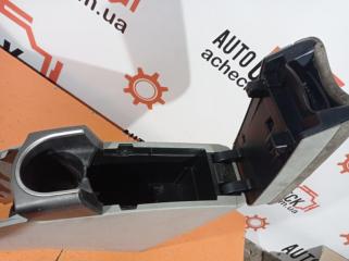 Консоль центральная Prius 2014 универсал 1.8 гибрид Консоль центральная Prius 2014 универсал 1.8 гибрид