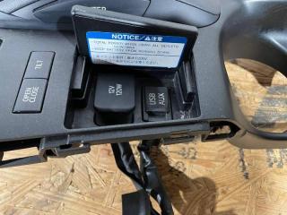 Накладка консоли CT 200 H F-Sport 2013 Хэтчбек 2ZR-FXE Накладка консоли CT 200 H F-Sport 2013 Хэтчбек 2ZR-FXE
